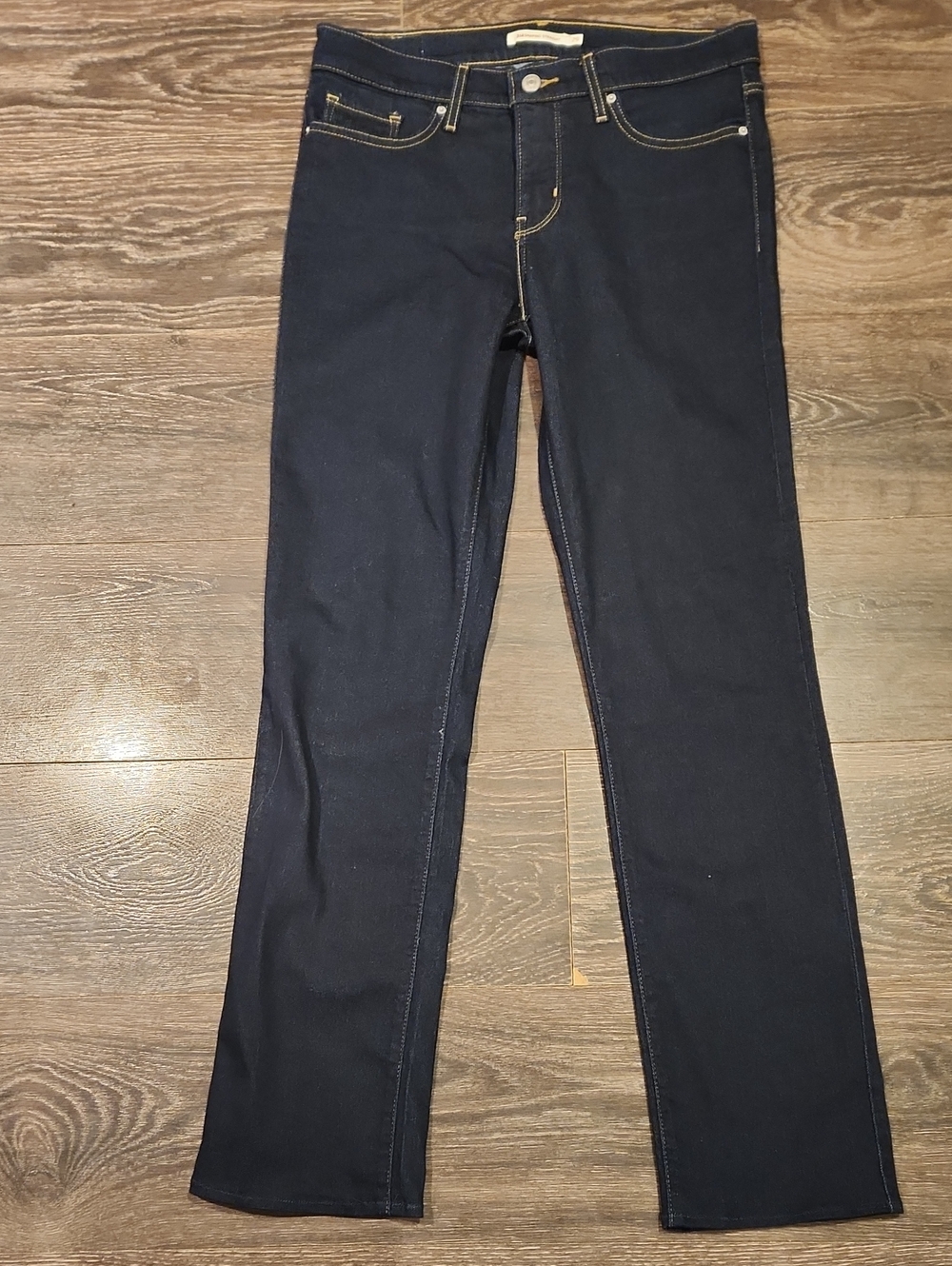 ❤️ NWOT! LEVIS 314 SHAPING STRAIGHT LEG JEANS, 8 (29)
